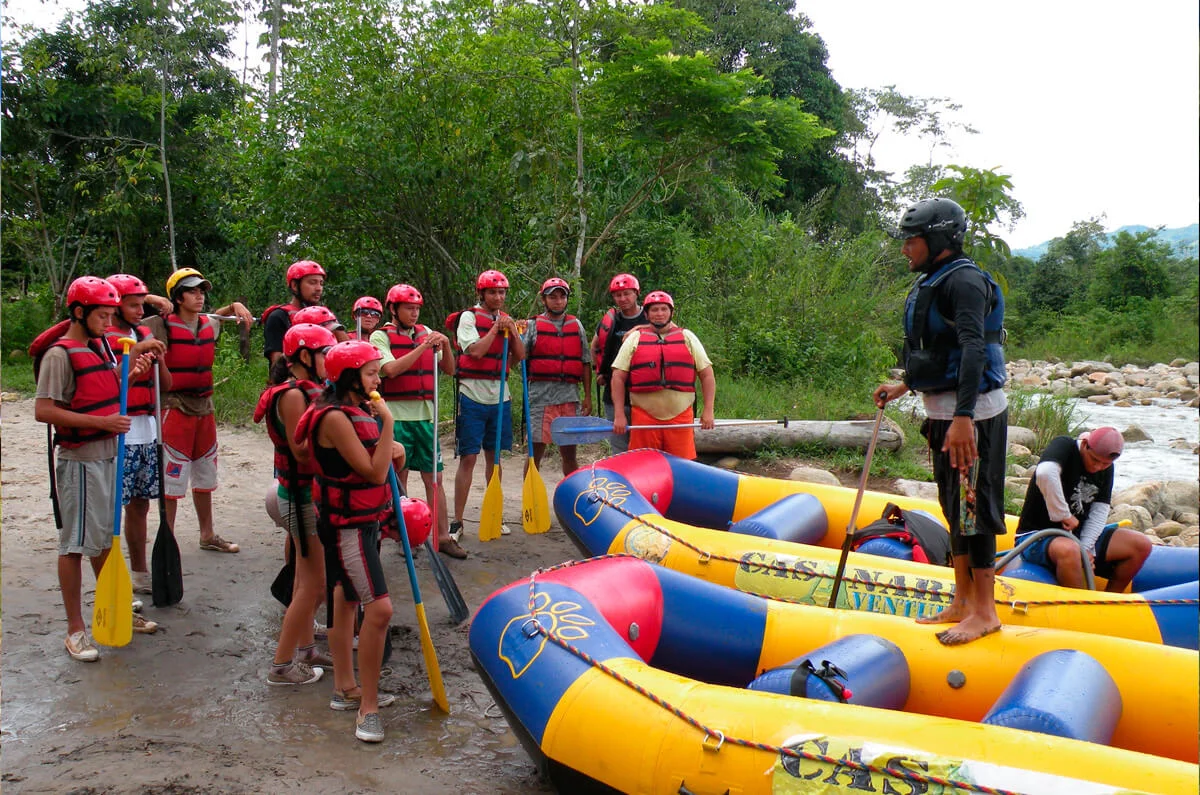 Grupo rafting aventura